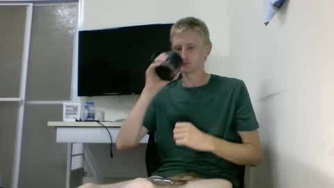 tcute0 online show from 10-10-25, 09:47