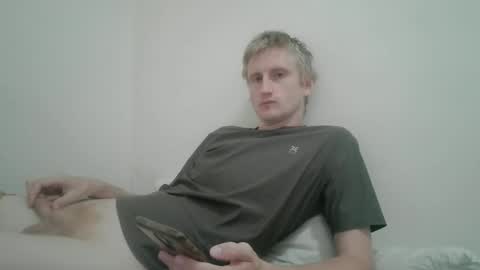Snapshot of tcute0 chatting on 05-31-26, 01:03 tcute0 online show from 05-31-26, 01:03