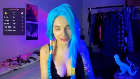 Snapshot of tea_rexx chatting on 11-08-25, 07:12 Kristina online show from 11-08-25, 07:12