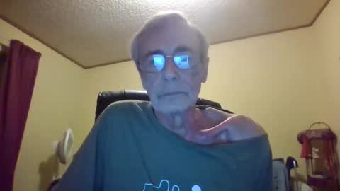 Snapshot of teak4u chatting on 05-21-26, 02:18 Teak online show from 05-21-26, 02:18