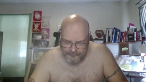 Snapshot of team369radio chatting on 09-18-25, 06:21 MiaRhino online show from 09-18-25, 06:21