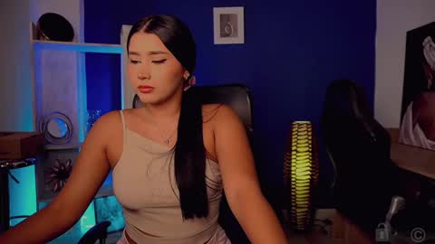 Loren Soler    Sophie Soler 19 years online show from 01-16-25, 09:30