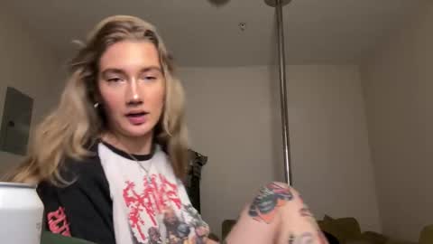 Katy online show from 12-22-25, 03:03