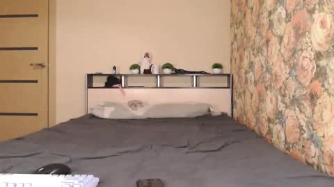 July online show from 12-18-25, 07:53