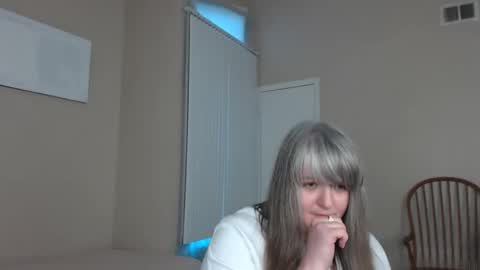 teases online show from 02-07-25, 02:47