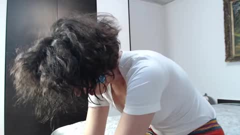 ALICIA--- online show from 02-10-25, 08:42