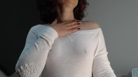 Snapshot of teasexpert4444 chatting on 04-27-26, 06:00 ALICIA--- online show from 04-27-26, 06:00