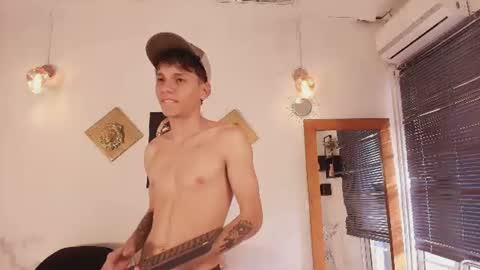 Snapshot of tebanmotato chatting on 07-30-26, 11:42 Teban Motato online show from 07-30-26, 11:42