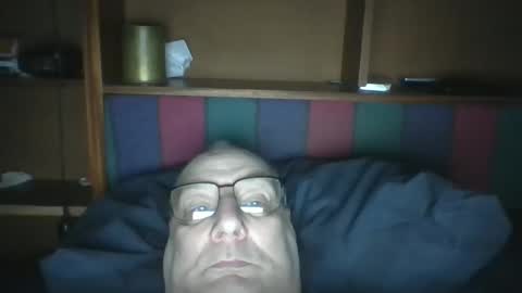 Snapshot of tebb61 chatting on 05-05-26, 07:27 Mark online show from 05-05-26, 07:27