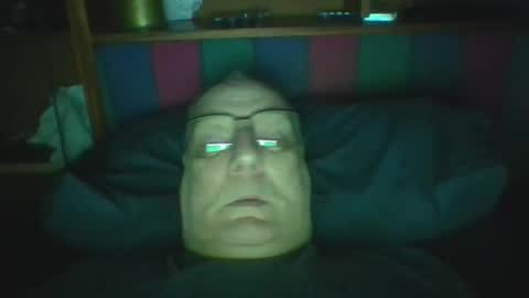 Snapshot of tebb61 chatting on 05-12-26, 06:54 Mark online show from 05-12-26, 06:54