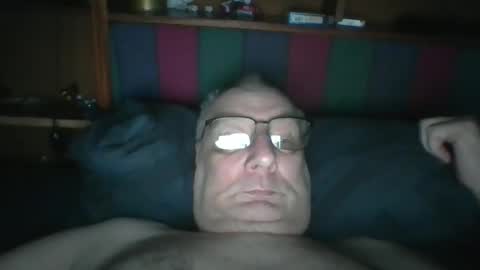Snapshot of tebb61 chatting on 05-27-26, 07:27 Mark online show from 05-27-26, 07:27