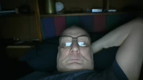 Snapshot of tebb61 chatting on 06-17-26, 07:44 Mark online show from 06-17-26, 07:44