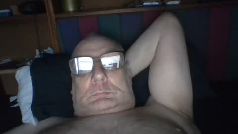 Snapshot of tebb61 chatting on 07-10-26, 06:17 Mark online show from 07-10-26, 06:17