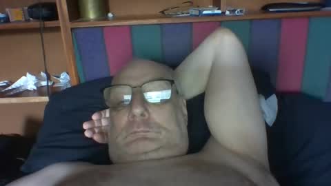 Snapshot of tebb61 chatting on 07-11-26, 07:11 Mark online show from 07-11-26, 07:11