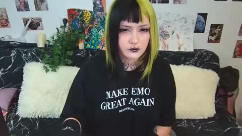 Snapshot of technical_face_powder_error chatting on 11-12-25, 12:16 technical_face_powder_error online show from 11-12-25, 12:16