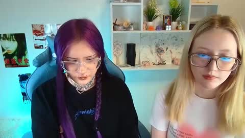 Snapshot of technical_face_powder_error chatting on 12-22-25, 04:04 technical_face_powder_error online show from 12-22-25, 04:04