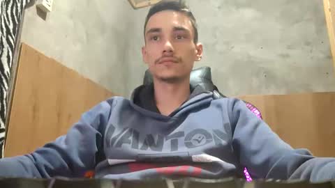 Snapshot of tecnicogatu chatting on 09-26-25, 04:27 tecnicogatu online show from 09-26-25, 04:27