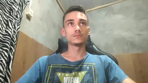 Snapshot of tecnicogatu chatting on 11-17-25, 04:51 tecnicogatu online show from 11-17-25, 04:51