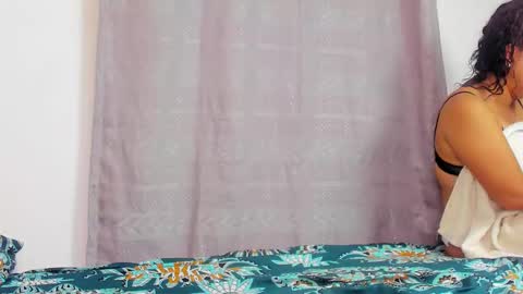 Snapshot of teddy_bear09 chatting on 12-04-25, 06:23 teddy_bear09 online show from 12-04-25, 06:23