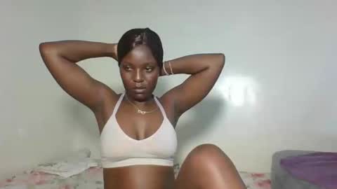 Snapshot of tee_kaicy chatting on 10-25-25, 12:07 kaicy online show from 10-25-25, 12:07