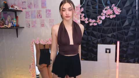 Alice and Cassie online show from 05-02-26, 03:11