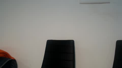 Teeyara  online show from 10-26-25, 10:21