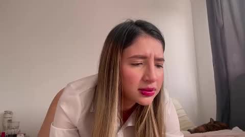 Amy No penetration Virgiin giirl online show from 09-16-25, 08:10