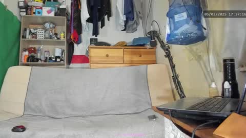 Snapshot of telepaticman chatting on 02-05-25, 04:36 Virg Lszl online show from 02-05-25, 04:36