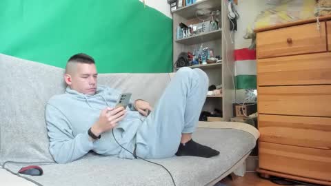 Snapshot of telepaticman chatting on 10-31-25, 11:22 Virg Lszl online show from 10-31-25, 11:22