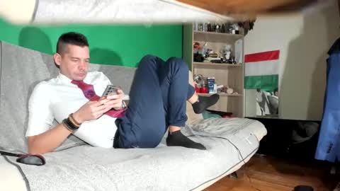 Virg Lszl online show from 11-26-25, 01:01