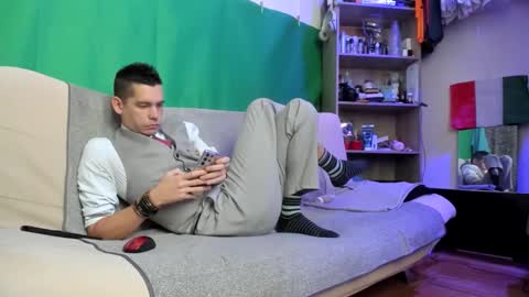 Snapshot of telepaticman chatting on 11-30-25, 12:20 Virg Lszl online show from 11-30-25, 12:20