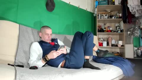 Snapshot of telepaticman chatting on 02-03-26, 06:40 Virg Lszl online show from 02-03-26, 06:40