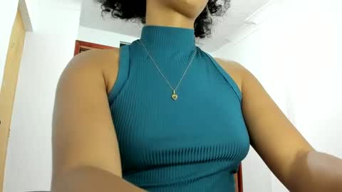 Snapshot of teles10 chatting on 02-14-25, 03:11 Teles2023 online show from 02-14-25, 03:11