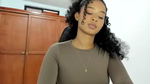 Snapshot of teles10 chatting on 02-25-25, 10:07 Teles2023 online show from 02-25-25, 10:07