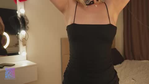 Snapshot of temperaturka chatting on 09-24-25, 06:11 Sarah online show from 09-24-25, 06:11