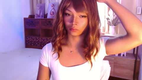 Snapshot of temptation_ashley chatting on 05-21-26, 09:16 temptation_ashley online show from 05-21-26, 09:16