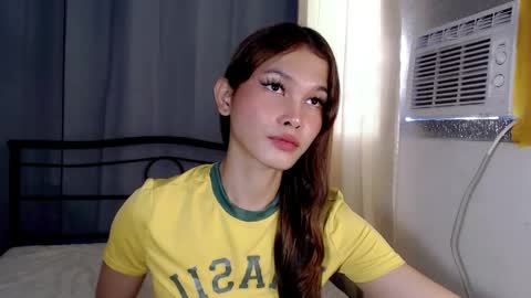Snapshot of temptation_lily chatting on 05-23-26, 04:29 Lily online show from 05-23-26, 04:29
