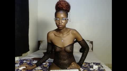 Snapshot of tempting_vibe chatting on 01-18-26, 10:46 tempting_vibe online show from 01-18-26, 10:46