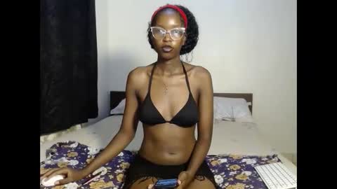 Snapshot of tempting_vibe chatting on 03-30-26, 07:37 tempting_vibe online show from 03-30-26, 07:37
