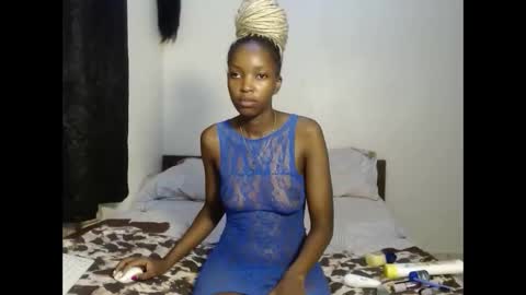 Snapshot of tempting_vibe chatting on 05-01-26, 05:17 tempting_vibe online show from 05-01-26, 05:17