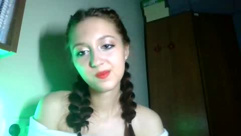 Snapshot of temptingvision chatting on 03-07-25, 04:00 temptingvision online show from 03-07-25, 04:00