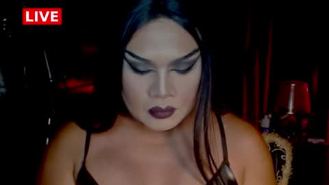 Snapshot of temptress_cocoxxx chatting on 06-27-26, 01:06 Mistress Coco online show from 06-27-26, 01:06