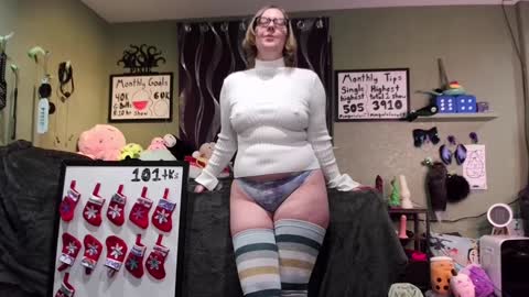 Pixie and Tentacle Overlord online show from 12-27-24, 11:21