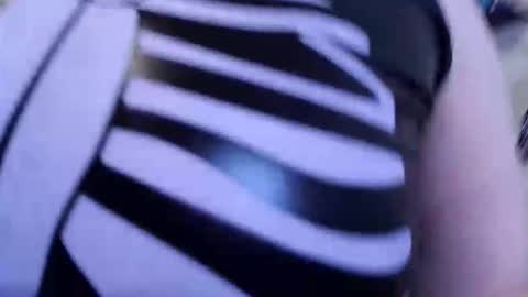 Pixie and Tentacle Overlord online show from 11-06-25, 01:39