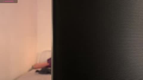 Snapshot of tender_babyy chatting on 09-11-25, 12:27 Sexy girl Li online show from 09-11-25, 12:27