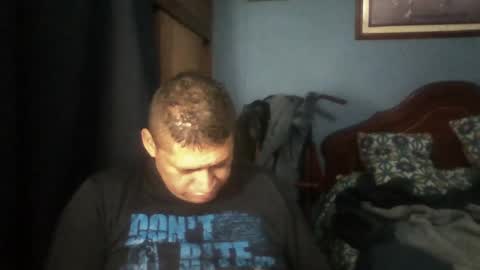 Snapshot of tender_eldelatienda chatting on 12-17-24, 05:29 Fabio Canavaro online show from 12-17-24, 05:29