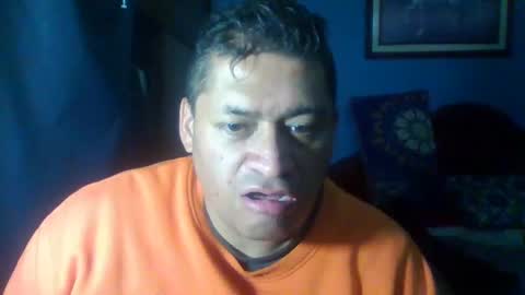Snapshot of tender_eldelatienda chatting on 02-18-25, 01:10 Fabio Canavaro online show from 02-18-25, 01:10