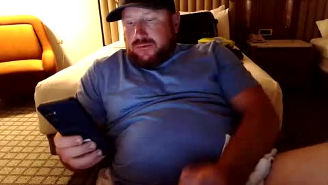 Snapshot of tenn239 chatting on 06-11-26, 12:32 tenn239 online show from 06-11-26, 12:32