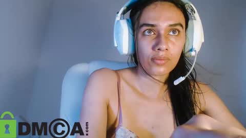 Lisa online show from 10-26-25, 04:24