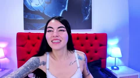 Snapshot of teresa_moon chatting on 02-06-25, 10:53  TERESA  Give me a good rating if you enjoy my show  online show from 02-06-25, 10:53